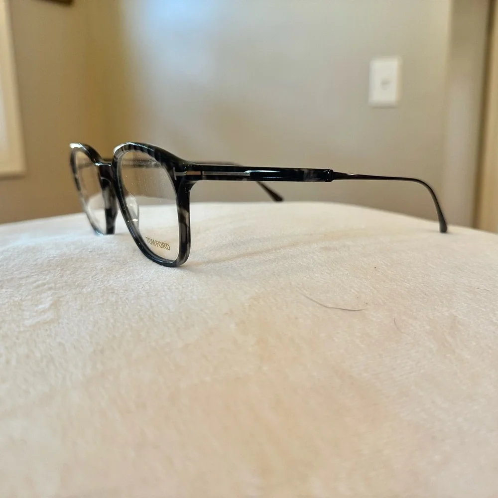 TOM FORD Black Tortoiseshell Eyeglasses - Picture 4 of 7